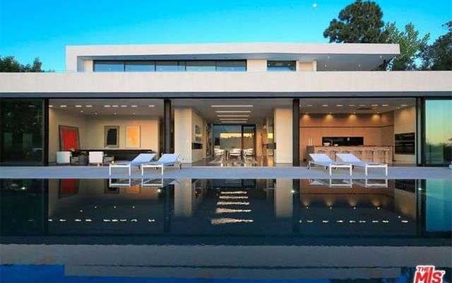 pool area of the house