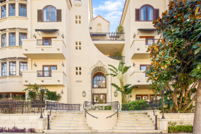 10364 Almayo Ave #404 | Westwood